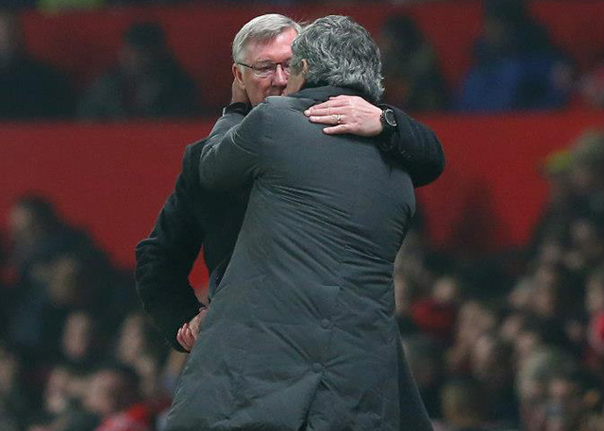 Sir Alex Ferguson et José Mourinho (source : page Facebook de Manchester United)